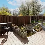 Semesterbostad Hawthorn Gardens *