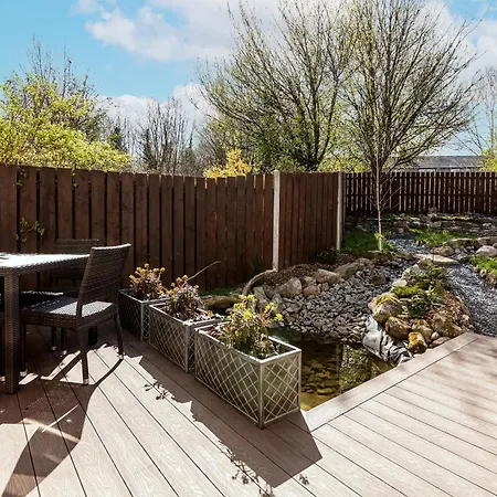 Ferienhaus Hawthorn Gardens *